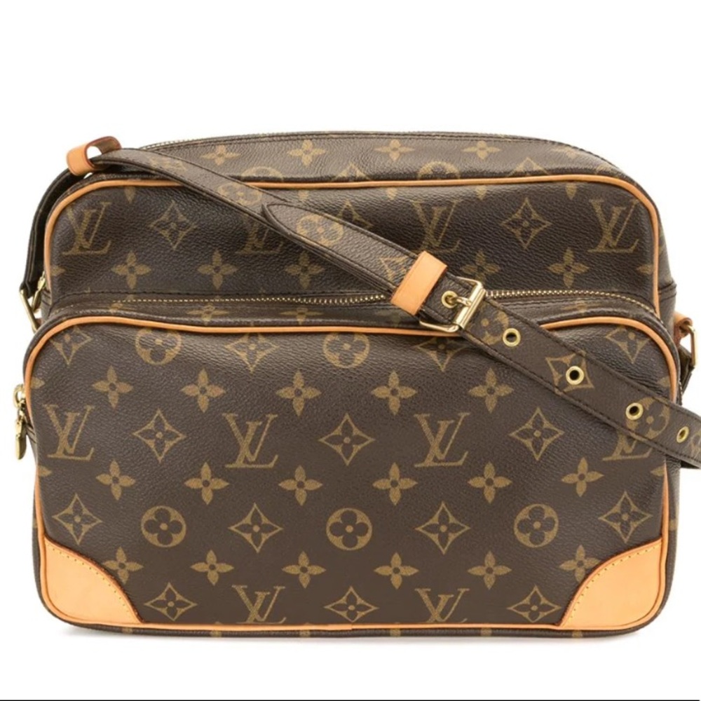 🍃🍃HOLD🍃🍃 Louis Vuitton Nile MM Messenger Bag